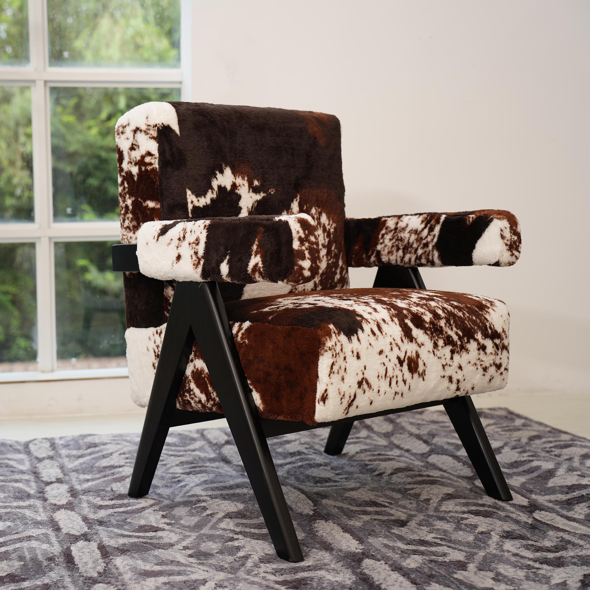 Commercial Fabric Printing - Кресло с коровьим принтом, стеганое, в